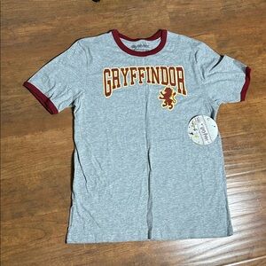 🔥 2 for $10- Items currently listed $10 or less! 
Gryffindor T-Shirt - unisex